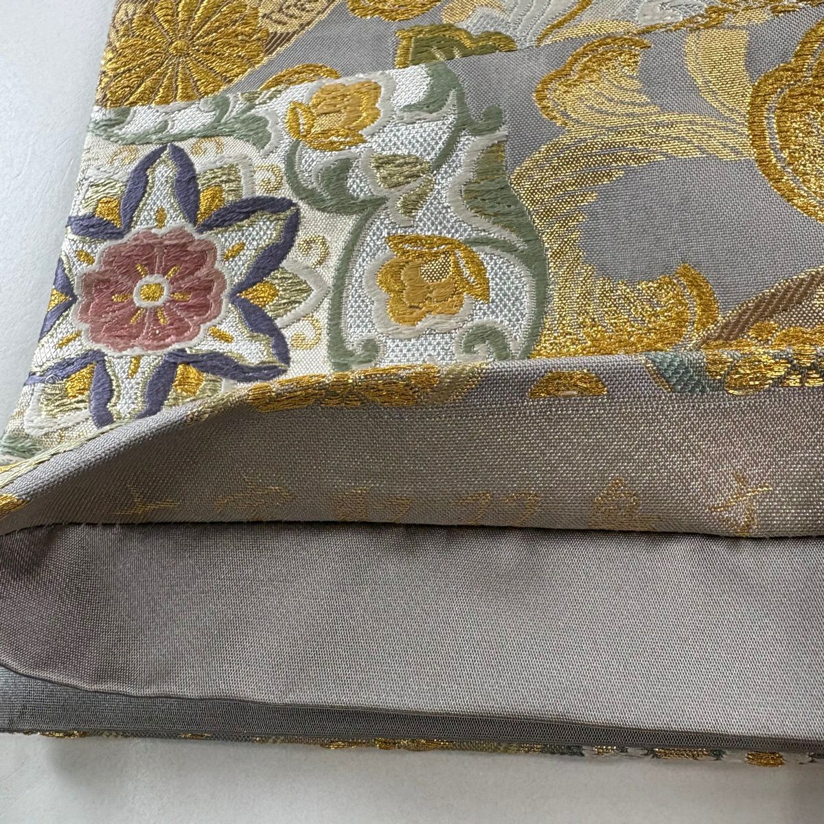 【美品】 袋帶 秀品級 七寶取雙鳥紋 蝶 金金箔 唐織 灰色 六通 純蠶絲