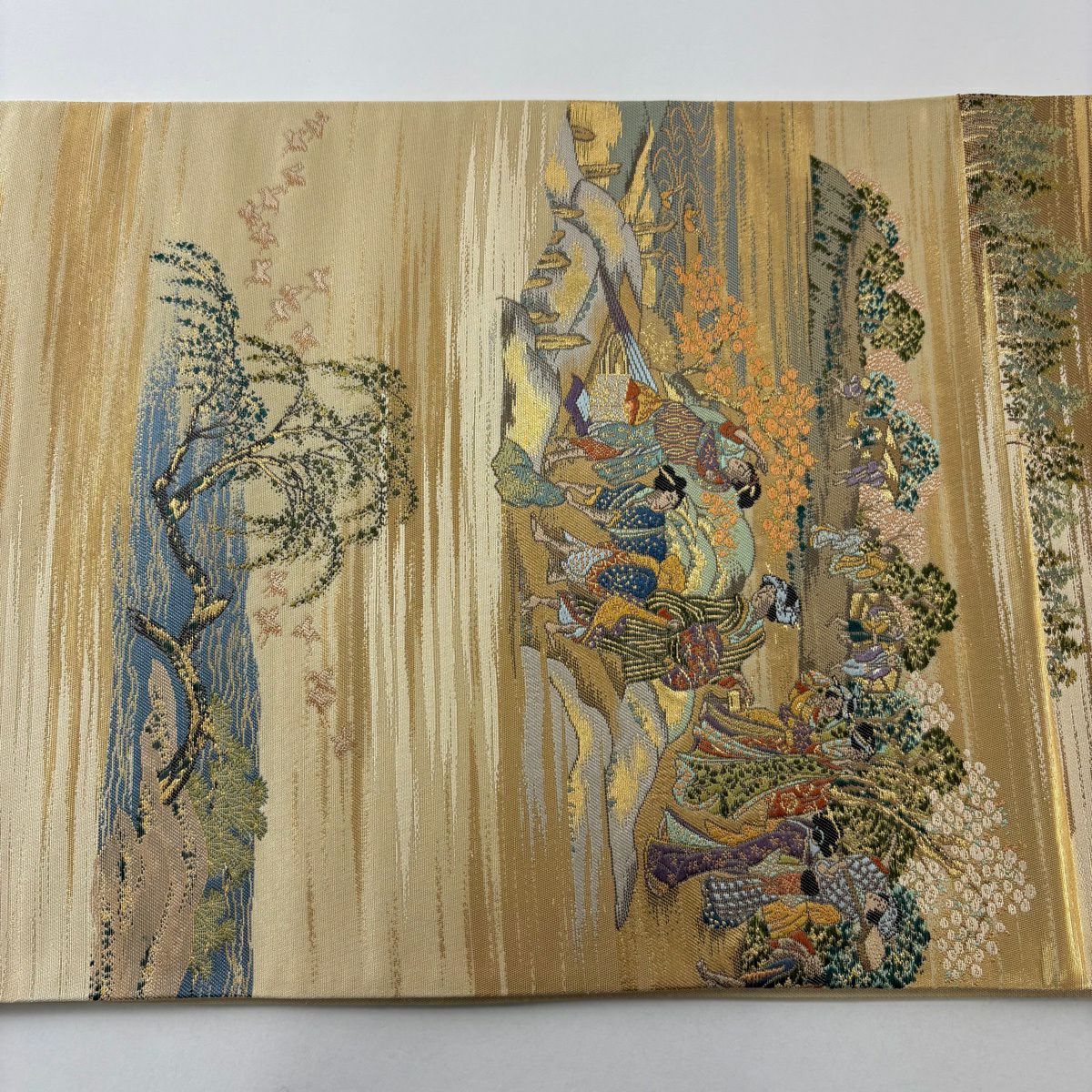 【美品】 袋帶 秀品級 證明書附帶 人物 風景 金金箔 金絲 米色 六通 純蠶絲