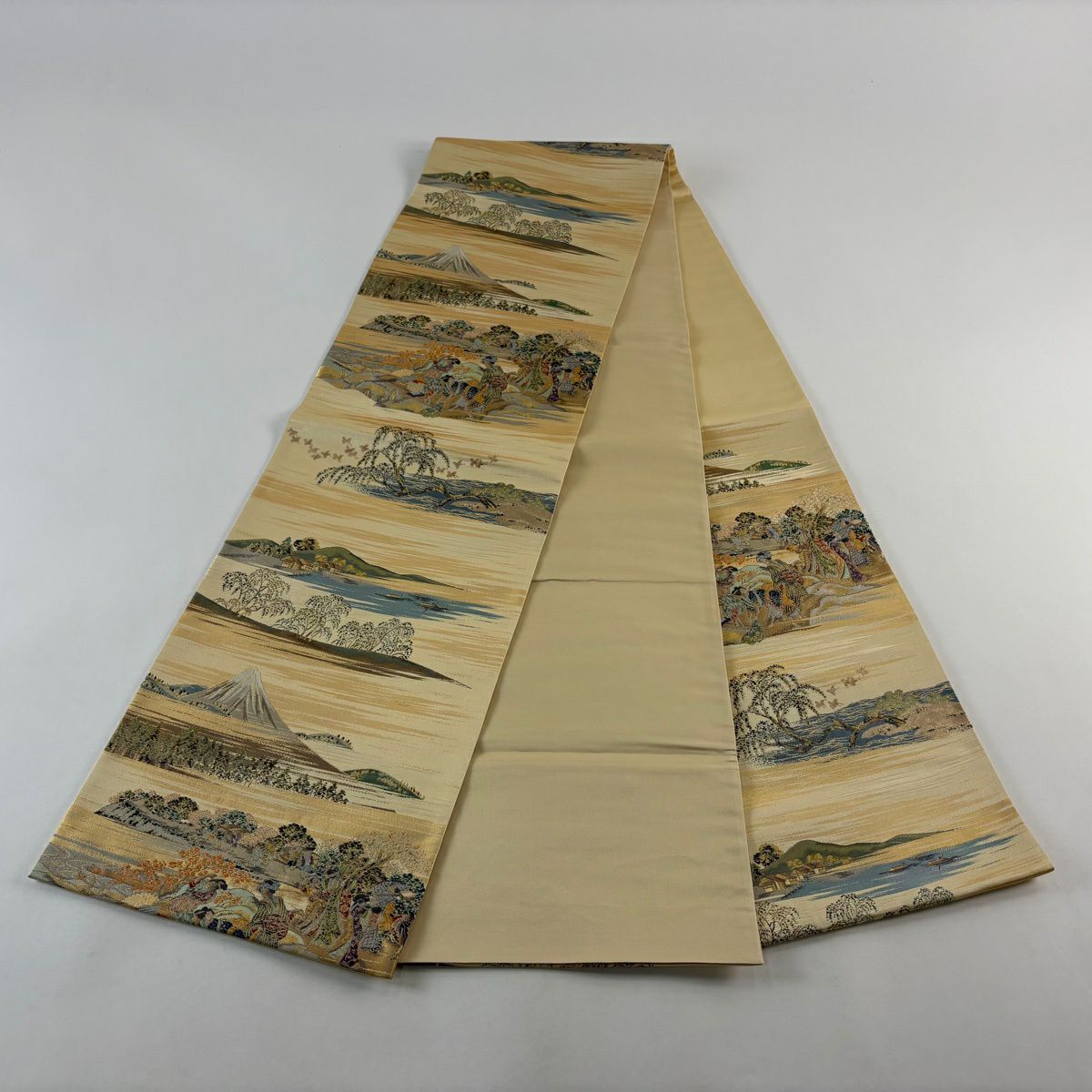 【美品】 袋帶 秀品級 證明書附帶 人物 風景 金金箔 金絲 米色 六通 純蠶絲
