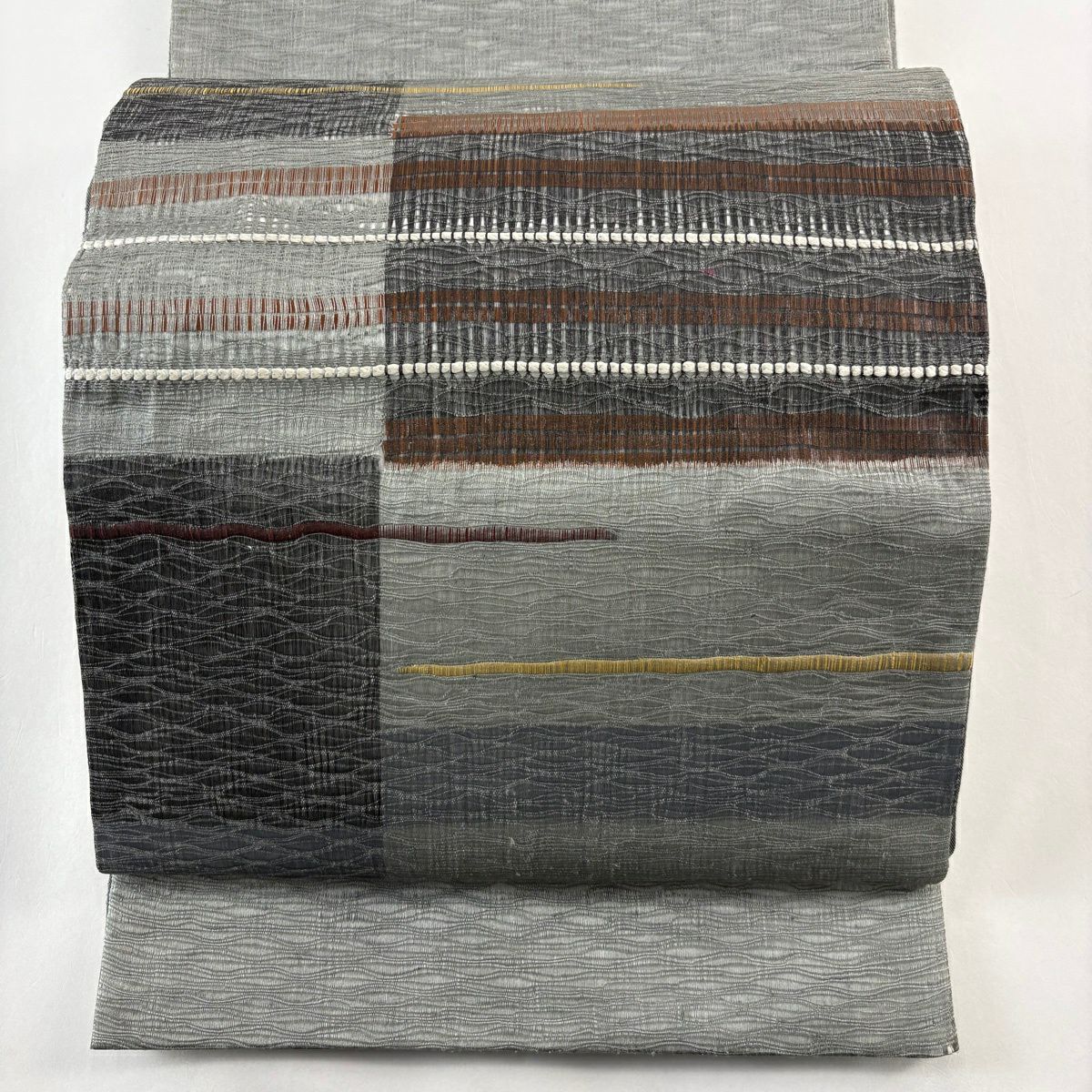 【美品】 袋帶 秀品級 縞 幾何圖案 灰色 お太鼓圖案 純蠶絲