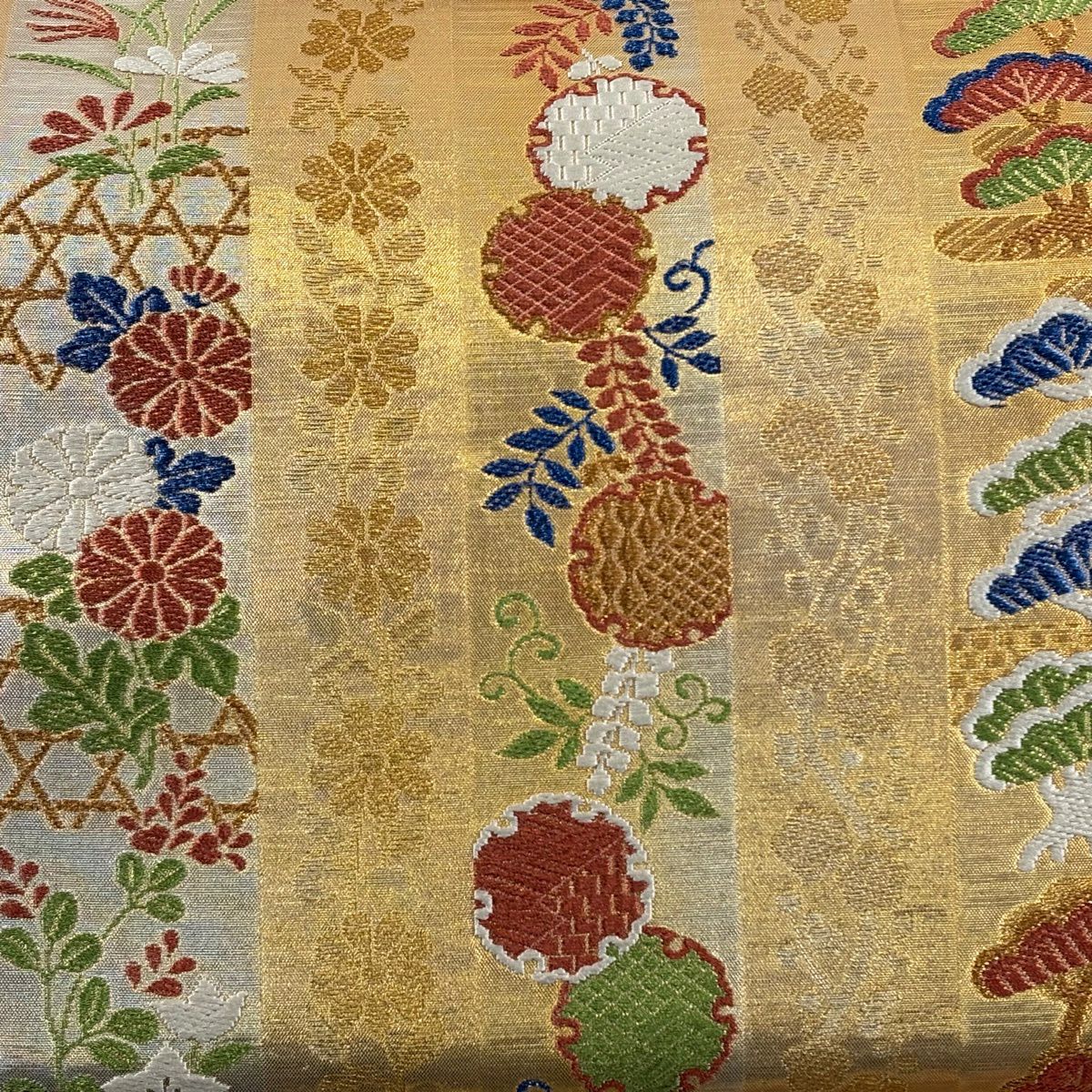 【美品】 袋帶 逸品級 雪輪 松樹梅花 金絲 拉麵絲 金 六通 純蠶絲