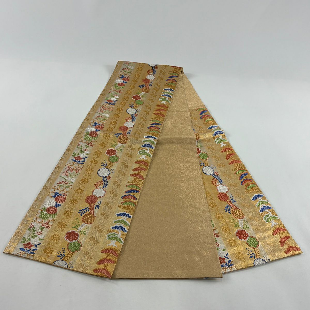 【美品】 袋帶 逸品級 雪輪 松樹梅花 金絲 拉麵絲 金 六通 純蠶絲