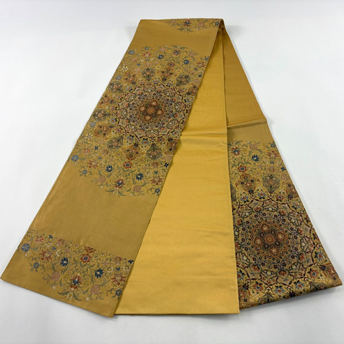 【美品】 袋帶 逸品級 華紋 草花紋 金絲 刺繡 金色 大鼓圖案 純蠶絲