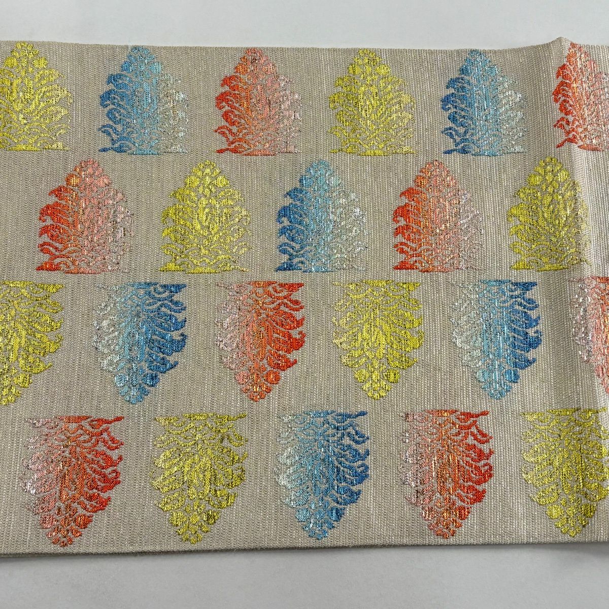 【美品】 袋帶 逸品級 龍村平藏 落款あり 關西裁縫 雞頭 銀線 金金箔 奶油色 お太鼓柄 純蠶絲