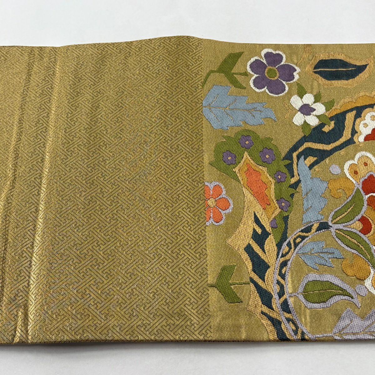 【美品】 袋帶 逸品級 紋屋井關 落款あり 御寮織 關西裁縫 草花紋刺繡 金金箔 金色 六通 純蠶絲