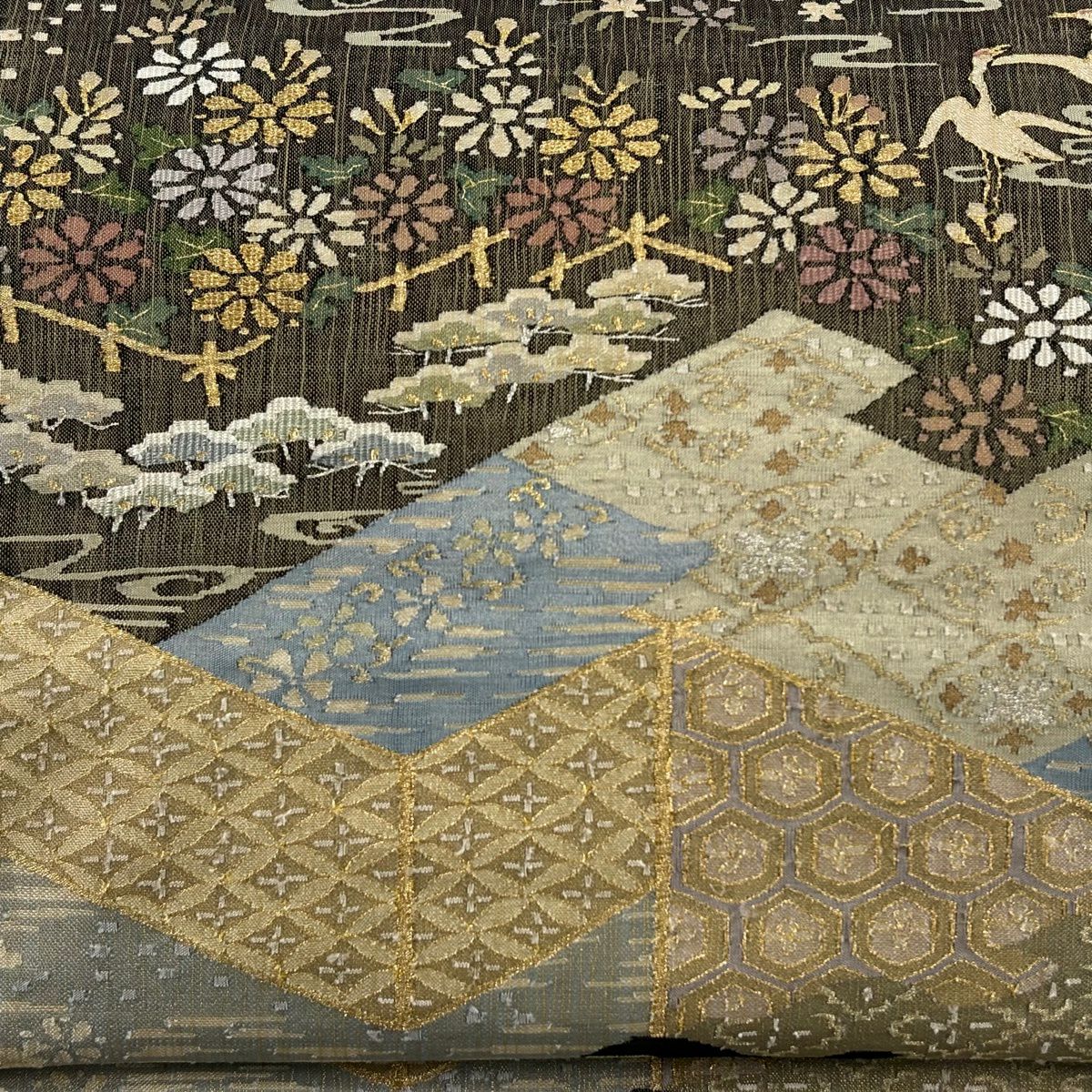 【美品】 袋帶 逸品級 仙鶴 松樹 金銀彩 綴 黑 お太鼓圖案 純蠶絲