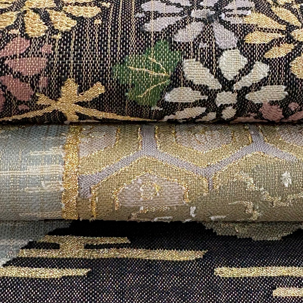 【美品】 袋帶 逸品級 仙鶴 松樹 金銀彩 綴 黑 お太鼓圖案 純蠶絲
