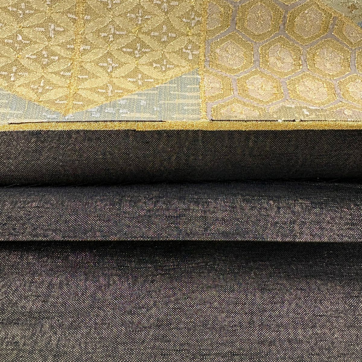 【美品】 袋帶 逸品級 仙鶴 松樹 金銀彩 綴 黑 お太鼓圖案 純蠶絲