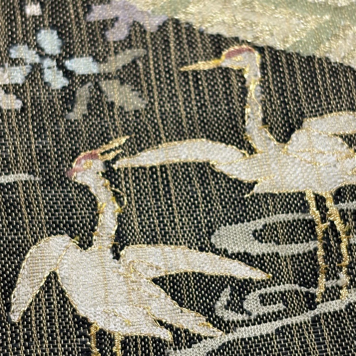 【美品】 袋帶 逸品級 仙鶴 松樹 金銀彩 綴 黑 お太鼓圖案 純蠶絲