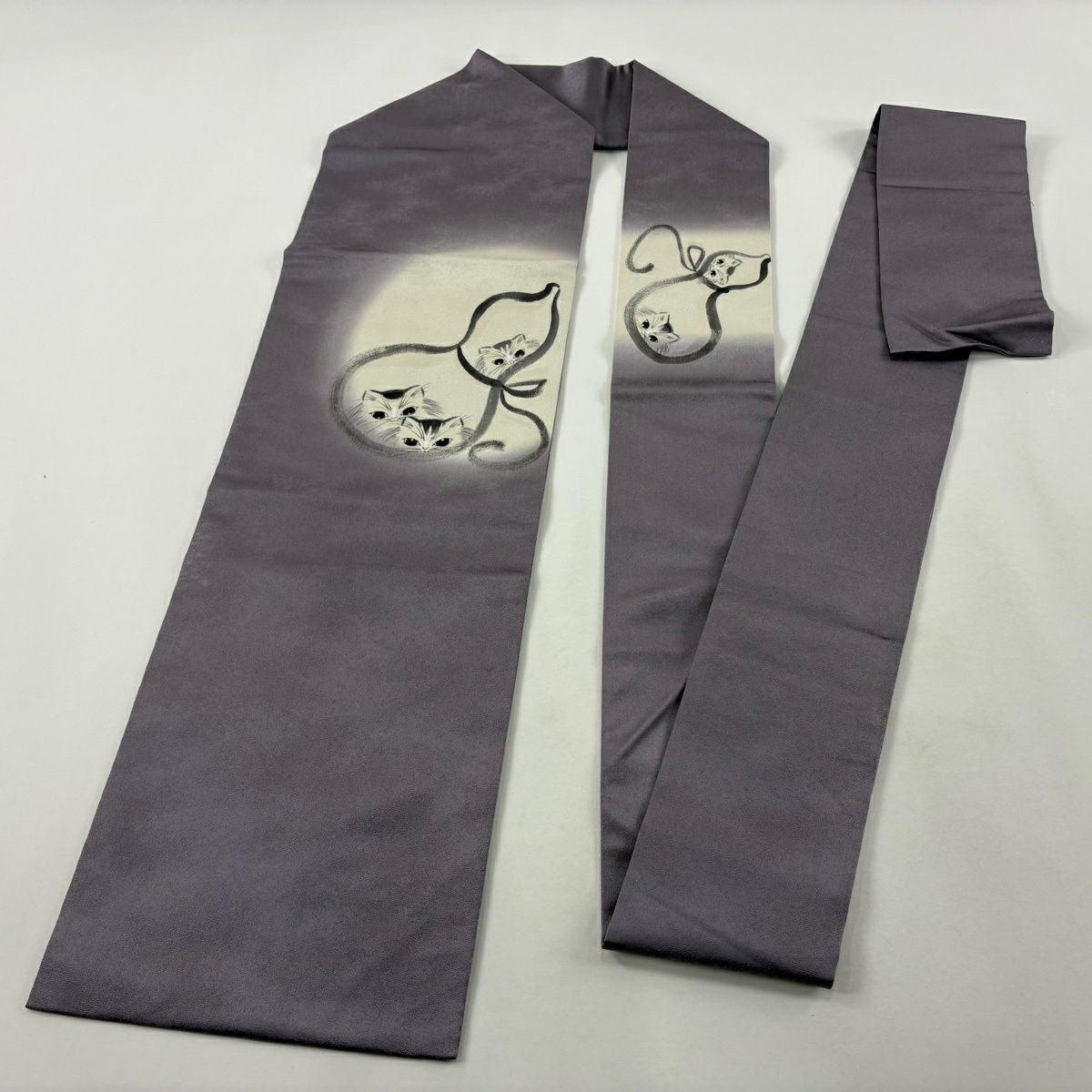 【美品】 名古屋帶 逸品級 貓 瓢箪 銀通し 金銀彩 紫 純蠶絲