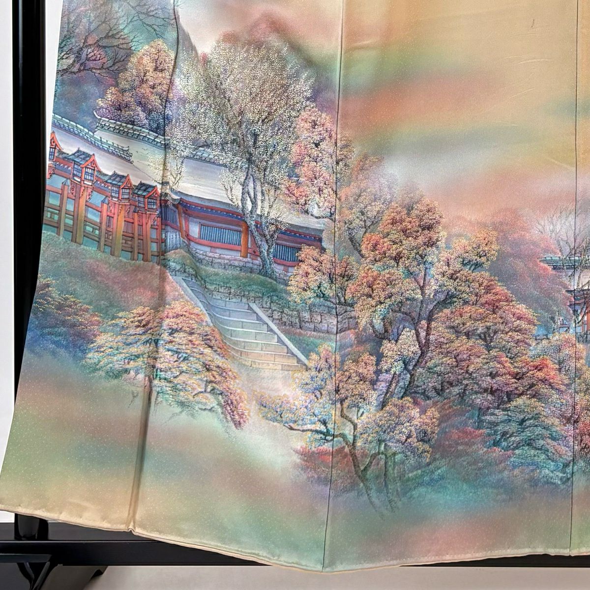 【美品】 留袖禮服禮服 身長157cm 袖長65cm M 雙層 落款あり 建物 樹木 金銀彩 漸層 薄茶 純蠶絲 秀品級 一つ紋