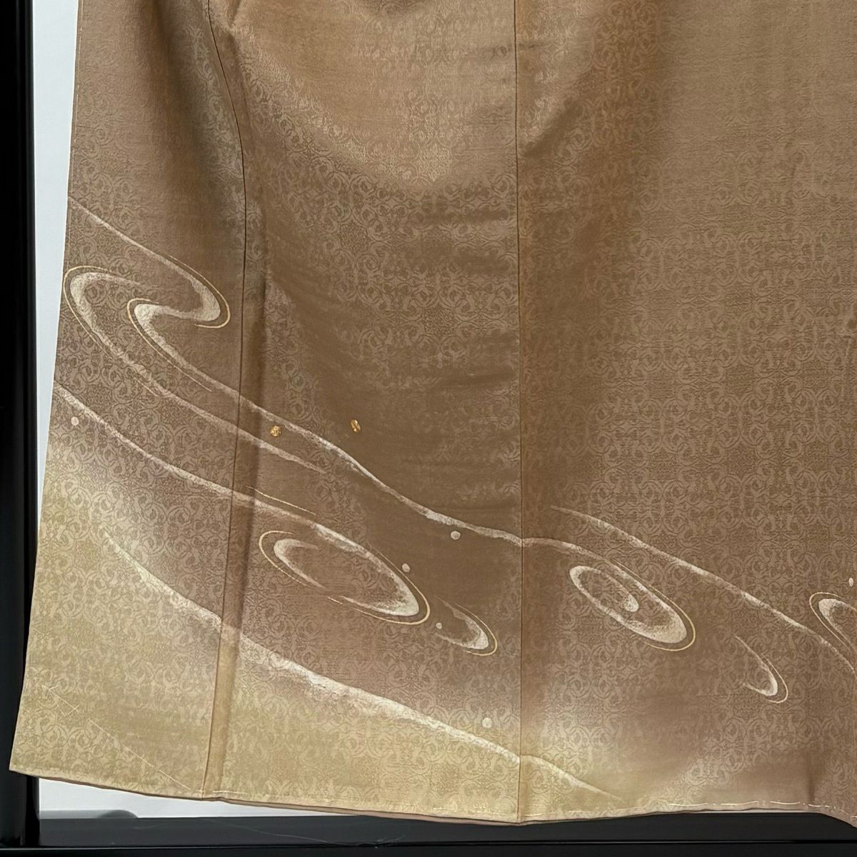 【美品】 付下 身長156cm 袖長65cm M 雙層 流水 地紋 金絲 金銀彩 淺茶 純蠶絲 優品級