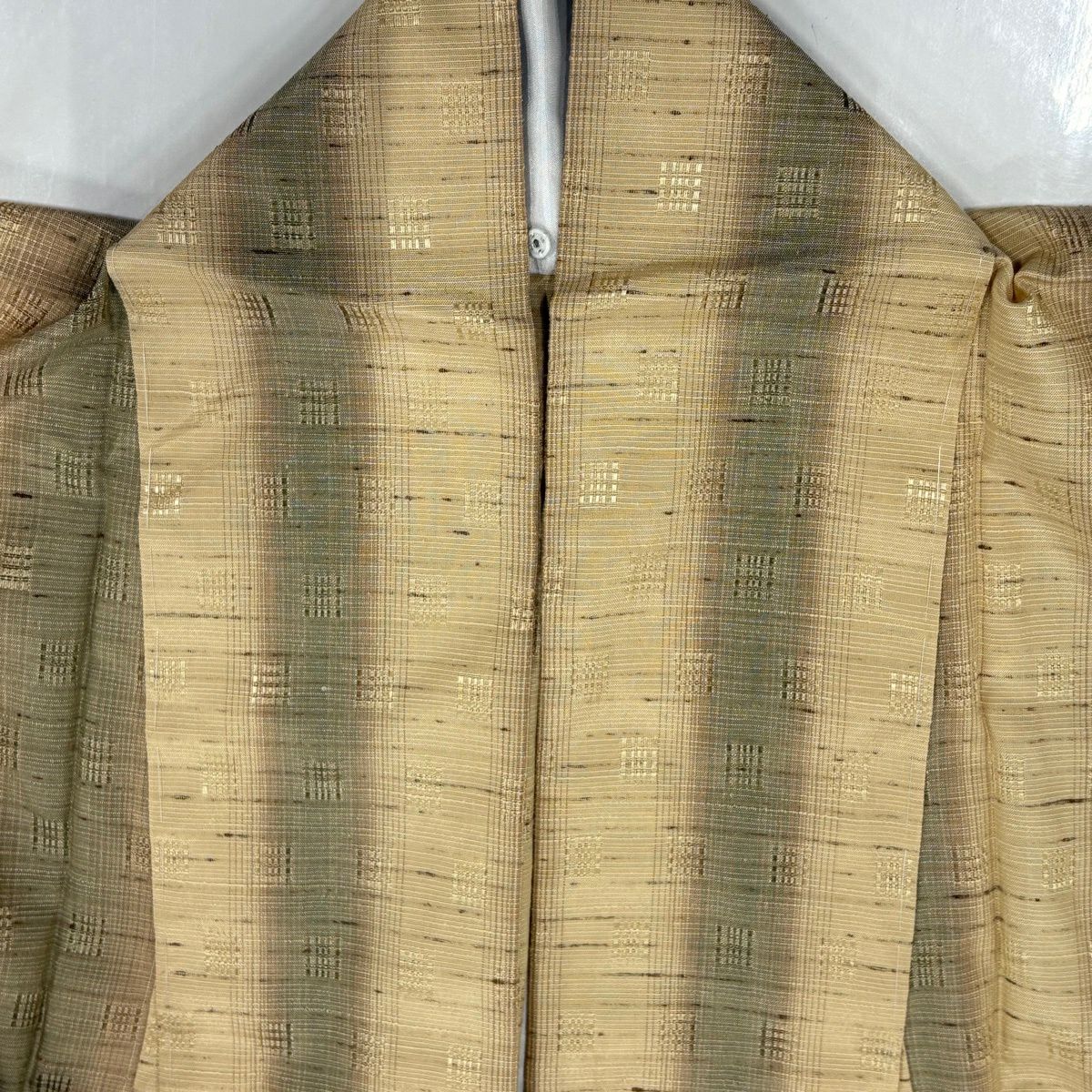 【美品】 紬織 身長160cm 袖長65.5cm M 單層 垂直條紋 幾何圖案 米色 純蠶絲 名品級