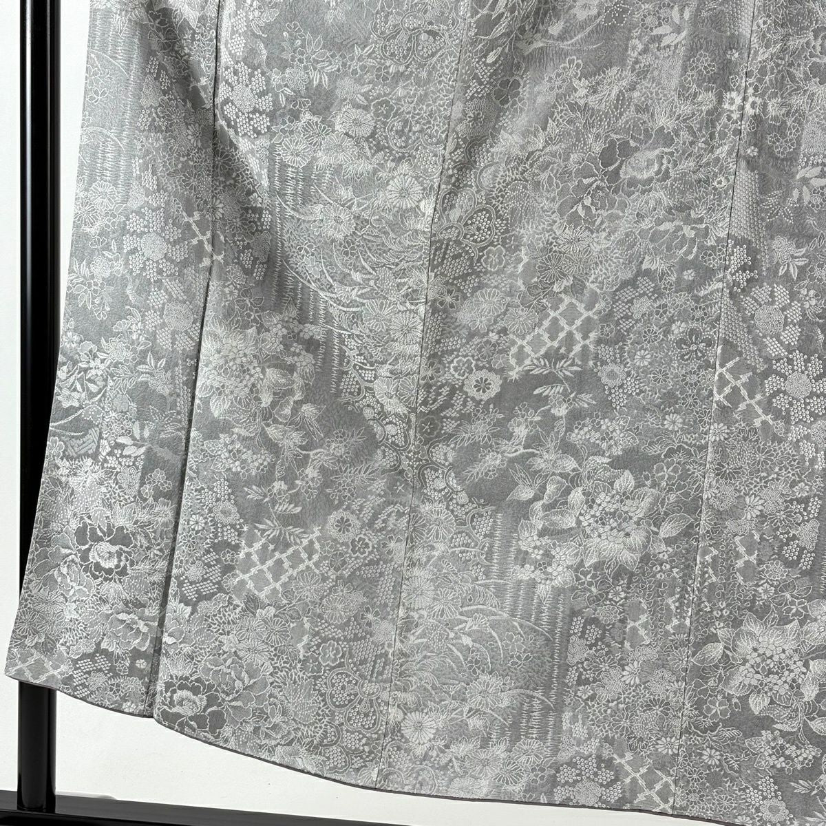 【美品】 小紋 身長152cm 袖長61.5cm S 雙層 紋意匠 草花紋紋 松樹皮菱 灰色 純蠶絲 名品級