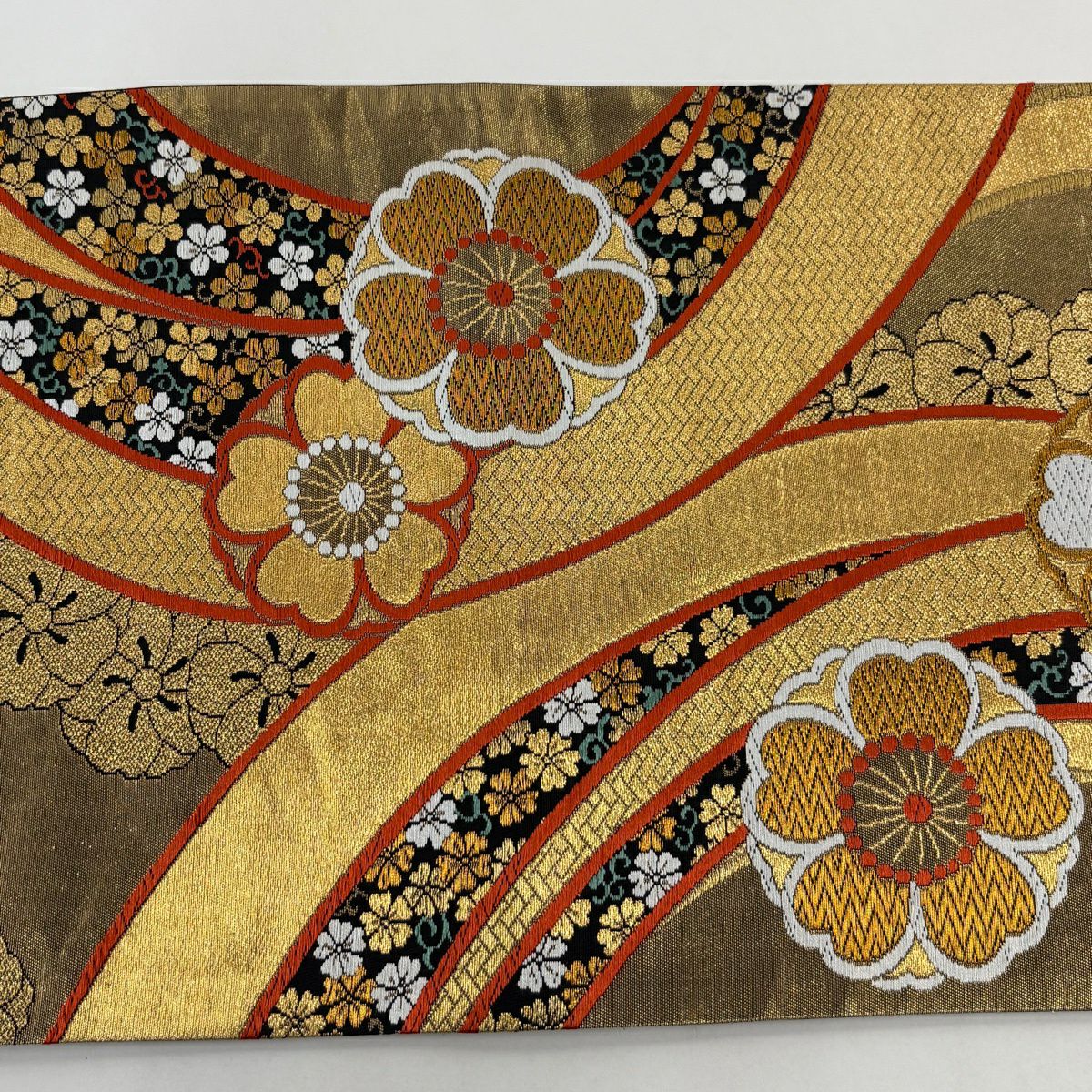 【美品】 袋帶 秀品級 草花紋 金糸 金 六通 純蠶絲