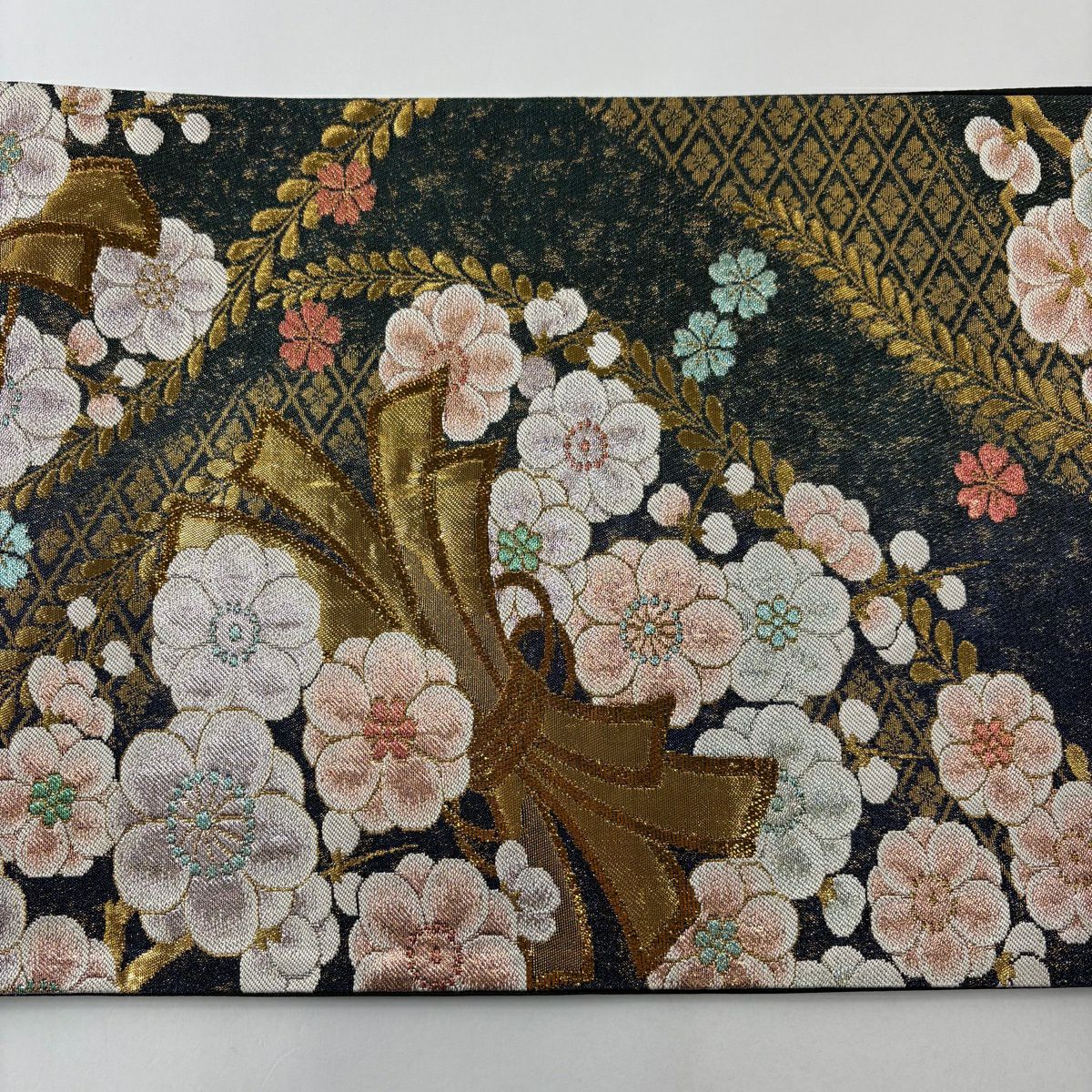 【美品】 袋帶 秀品級 枝梅花 束捆熨斗紋 金金箔 金銀彩 青綠 六通 純蠶絲