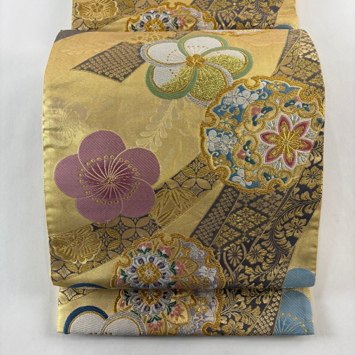 【美品】 袋帶 秀品級 振袖禮服禮服用 雪輪 旋梅花 金金箔 金銀線 金色 六通 純蠶絲