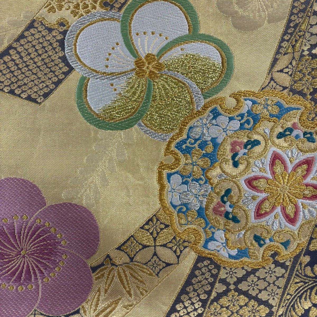 【美品】 袋帶 秀品級 振袖禮服禮服用 雪輪 旋梅花 金金箔 金銀線 金色 六通 純蠶絲