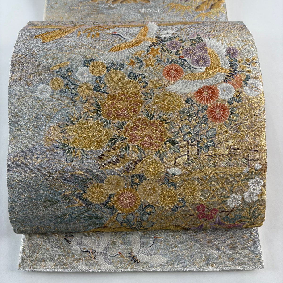【美品】 袋帶 秀品級 關西仕立 雀 草花紋紋 金銀彩 刺繡 銀 六通 純蠶絲