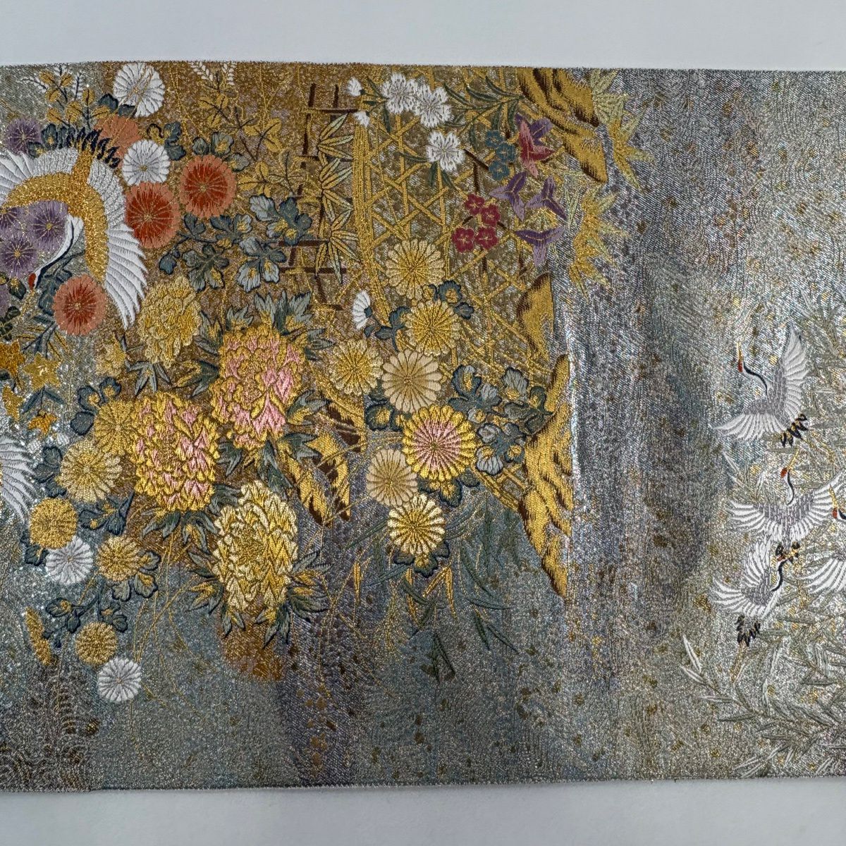 【美品】 袋帶 秀品級 關西仕立 雀 草花紋紋 金銀彩 刺繡 銀 六通 純蠶絲