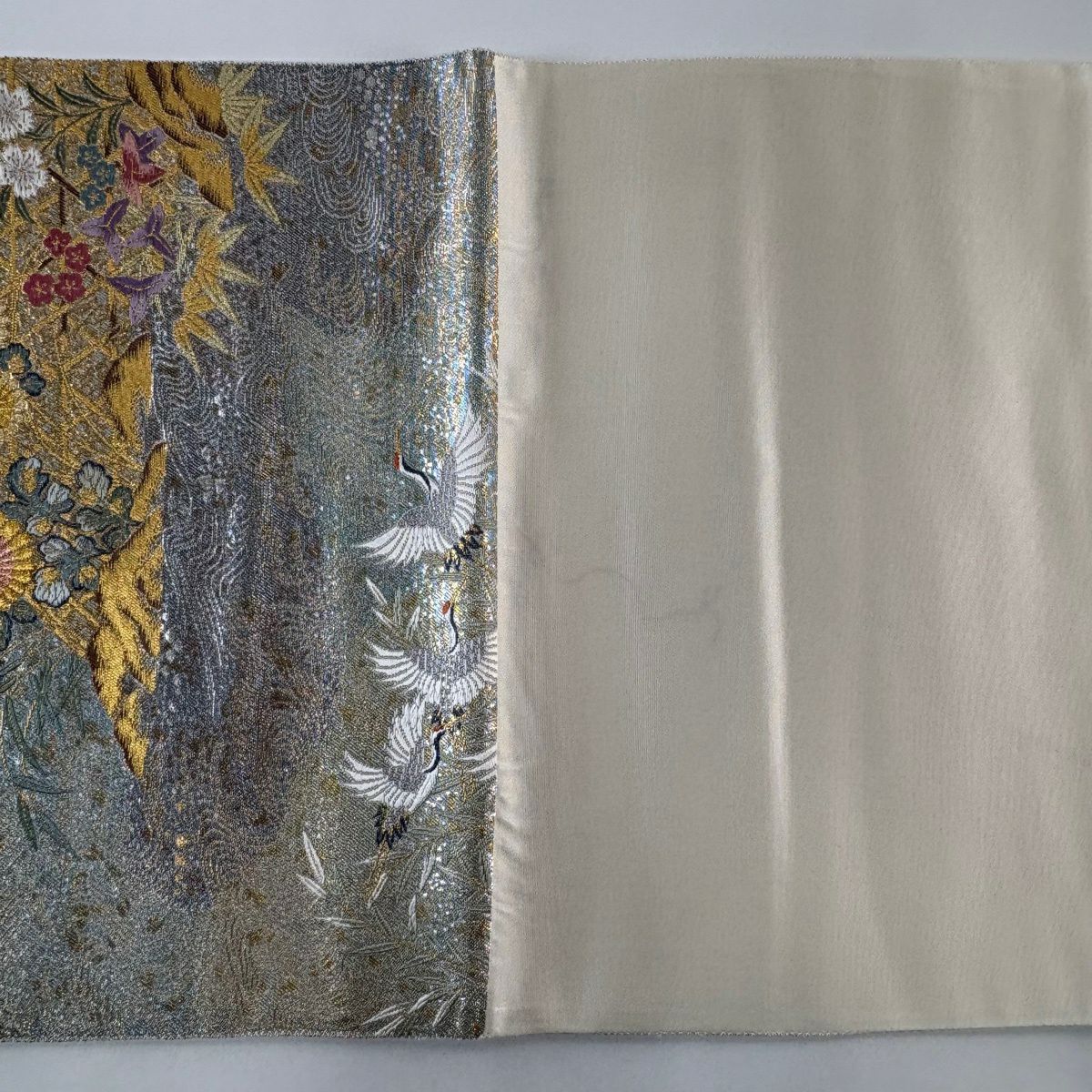 【美品】 袋帶 秀品級 關西仕立 雀 草花紋紋 金銀彩 刺繡 銀 六通 純蠶絲
