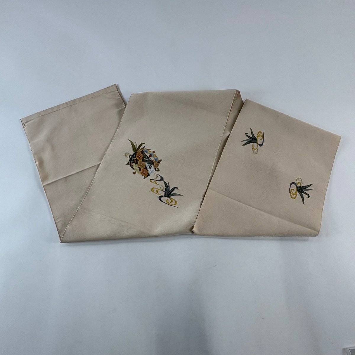 【美品】 名古屋帶 秀品級 八寸名古屋帶 線卷 流水 金銀絲 米色 純蠶絲