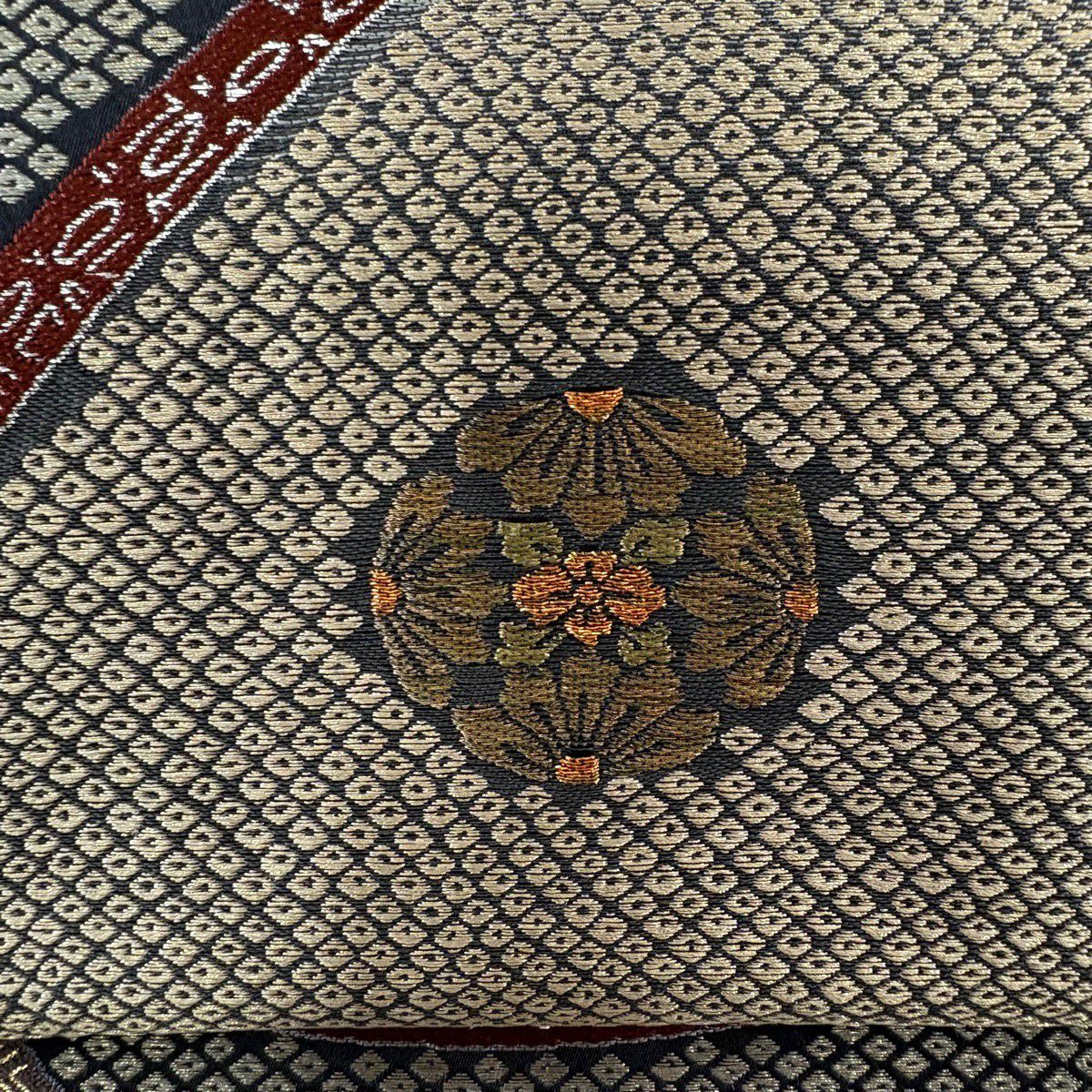 【美品】 袋帶 秀品級 疋田 草花紋 金糸 金金箔 灰 深藍 六通 純蠶絲