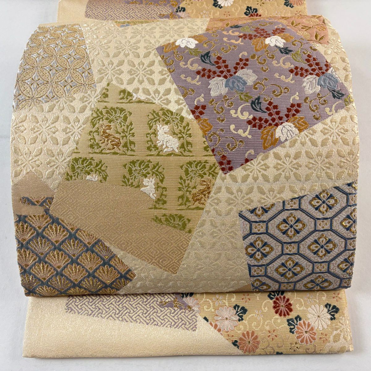 【美品】 袋帶 名品級 正倉小詰 色紙 草花紋紋 金糸 米色 六通 純蠶絲