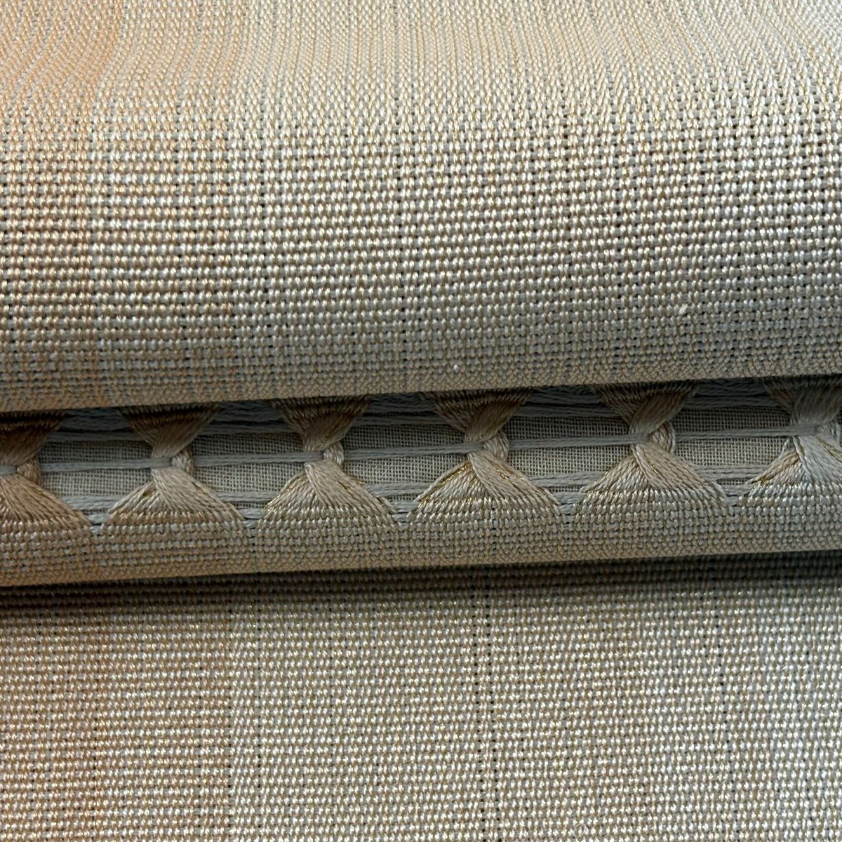【美品】 袋帶 名品級 幾何學 金金箔 米色 大鼓圖案 純蠶絲