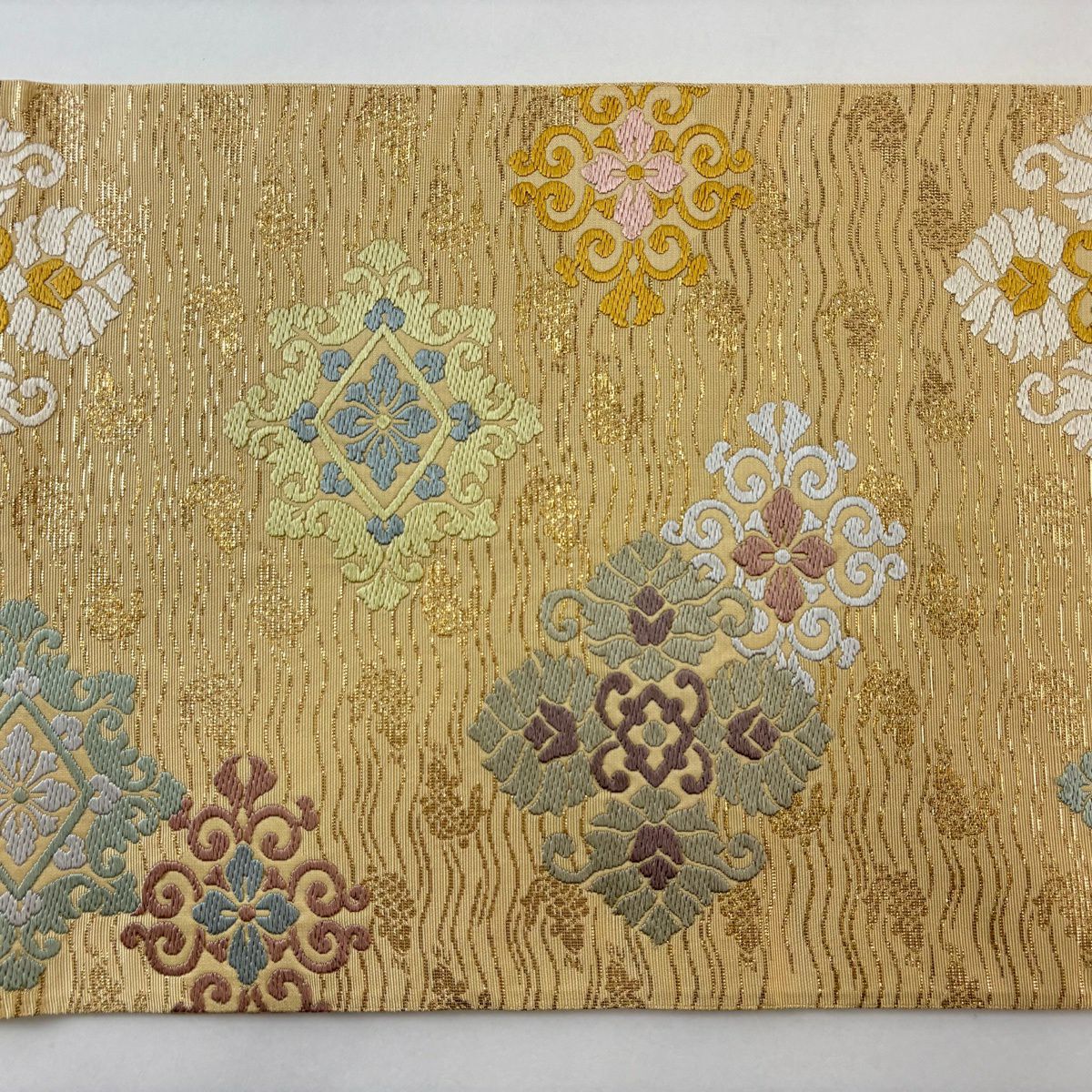 【美品】 袋帶 名品級 荒磯 菱花紋 金金箔 米色 六通 純蠶絲