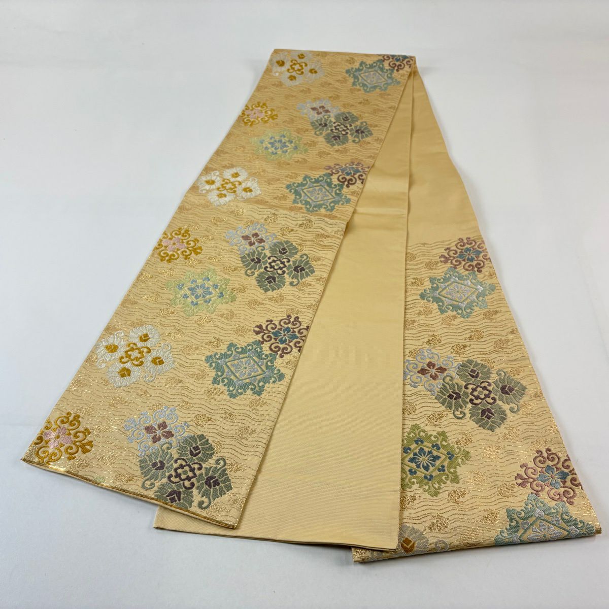 【美品】 袋帶 名品級 荒磯 菱花紋 金金箔 米色 六通 純蠶絲