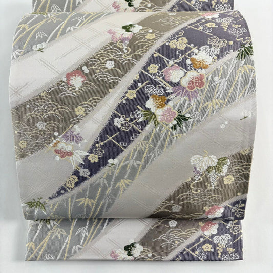 【美品】 袋帶 名品級 坂東三津五郎 落款あり 大和 梅花 笹 金絲 刺繡 灰茶 六通 純蠶絲