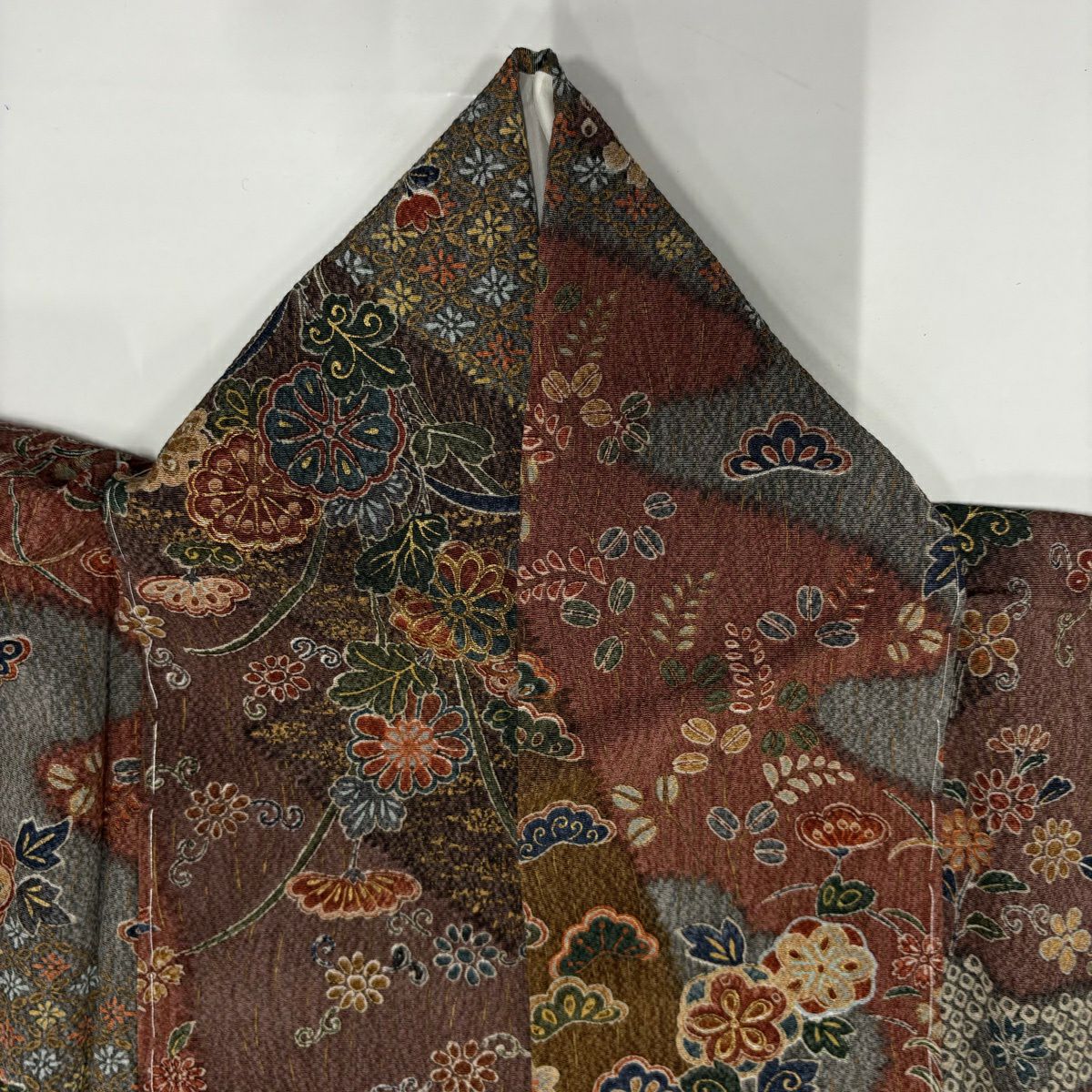 【美品】 小紋 身長163cm 袖長67cm M 雙層 大和 草花紋紋 霞 金銀彩 縮緬 小豆 純蠶絲 優品級