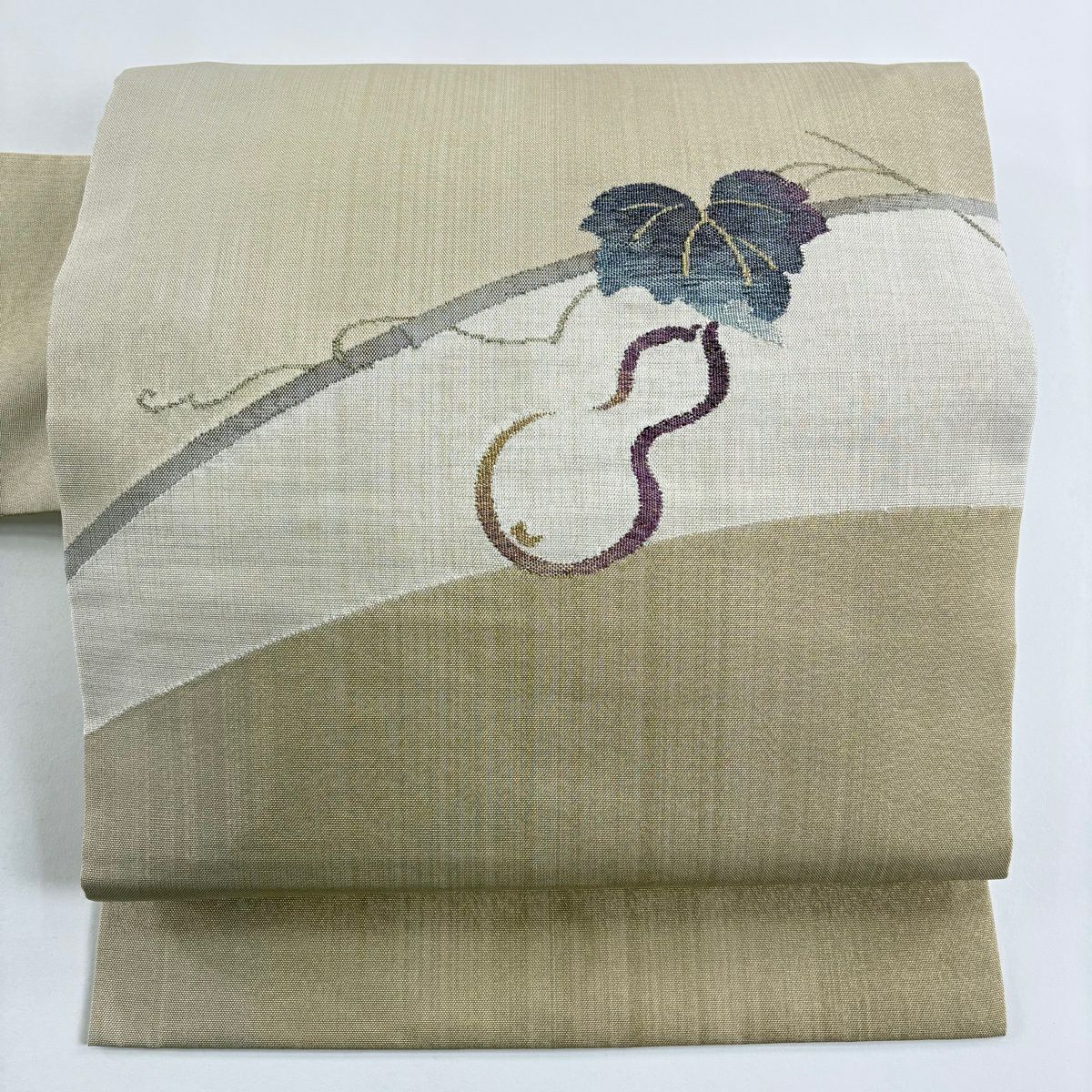 【美品】 名古屋帶 名品級 帝王紫 落款あり 瓢箪 金糸 薄黃土 純蠶絲