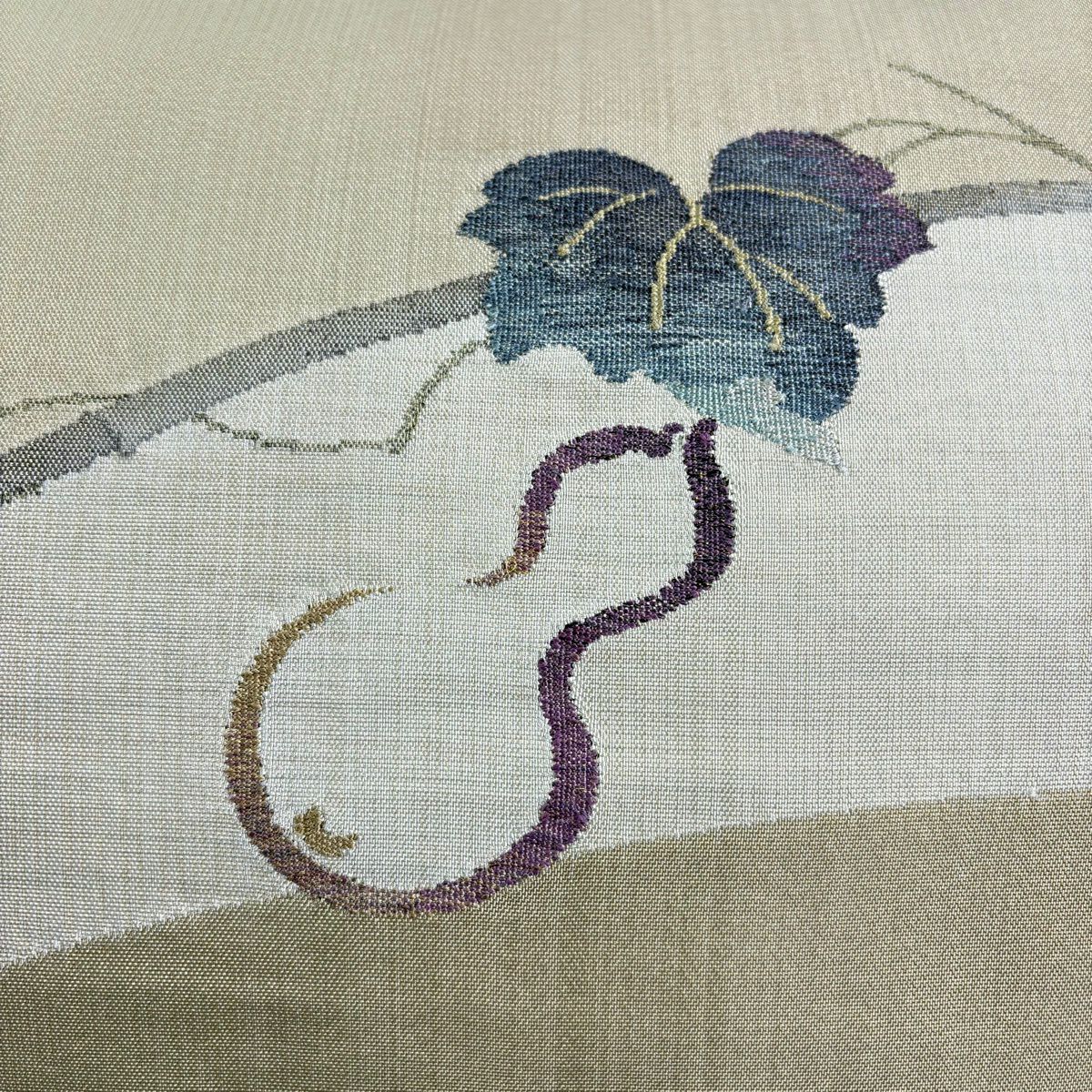 【美品】 名古屋帶 名品級 帝王紫 落款あり 瓢箪 金糸 薄黃土 純蠶絲