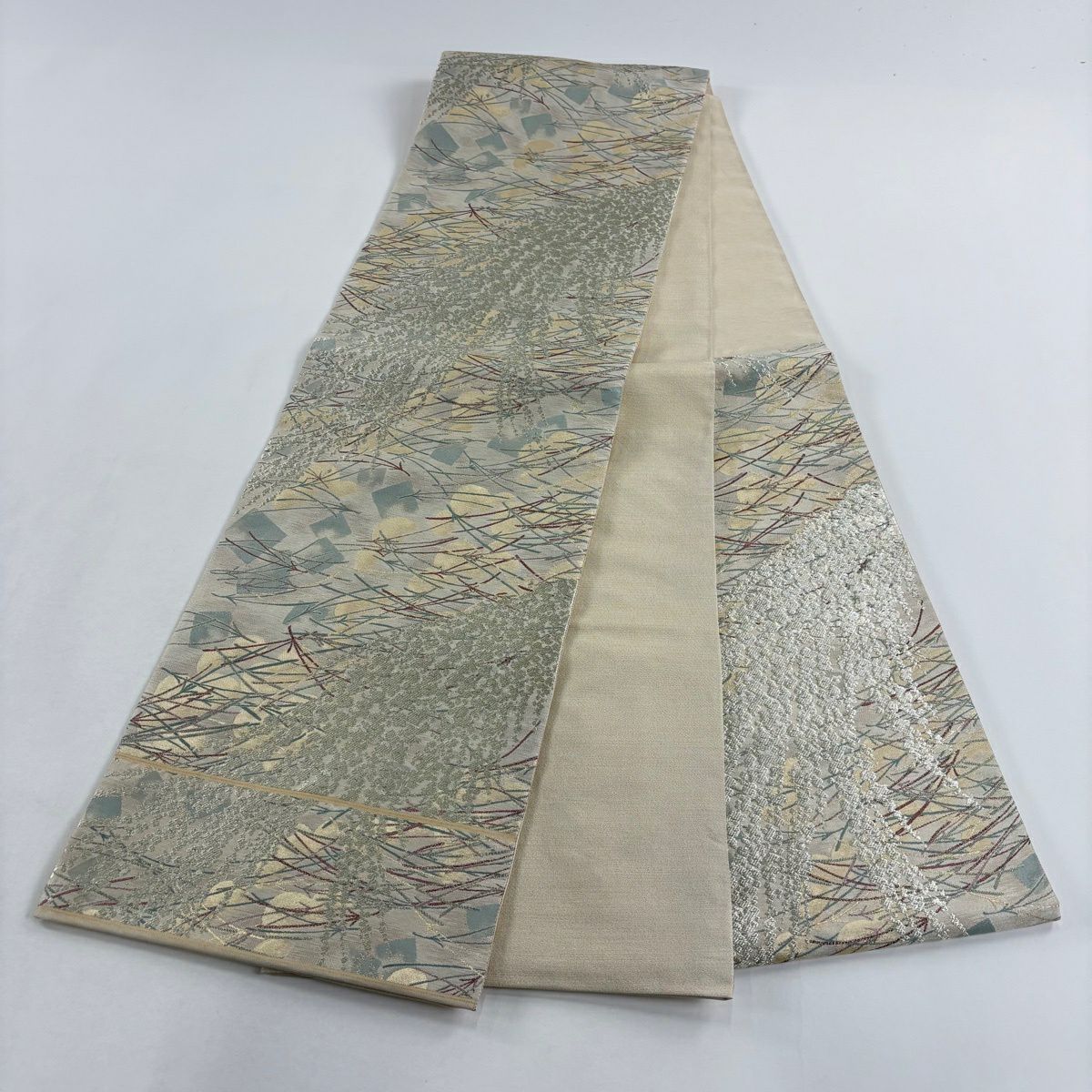 【美品】 袋帶 名品級 關西仕立 枝花 松樹葉 金絲 米色 六通 純蠶絲
