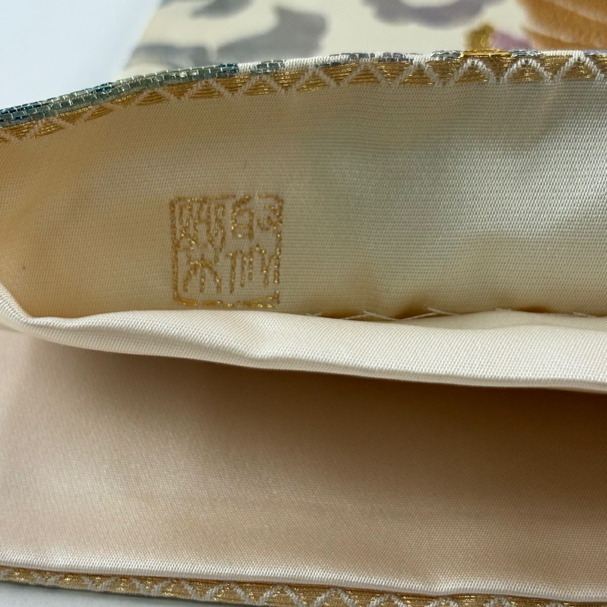 【美品】 袋帶 逸品級 じゅらく 落款あり 鳳凰 花唐草紋 金銀彩 金金箔 奶油 六通 純蠶絲