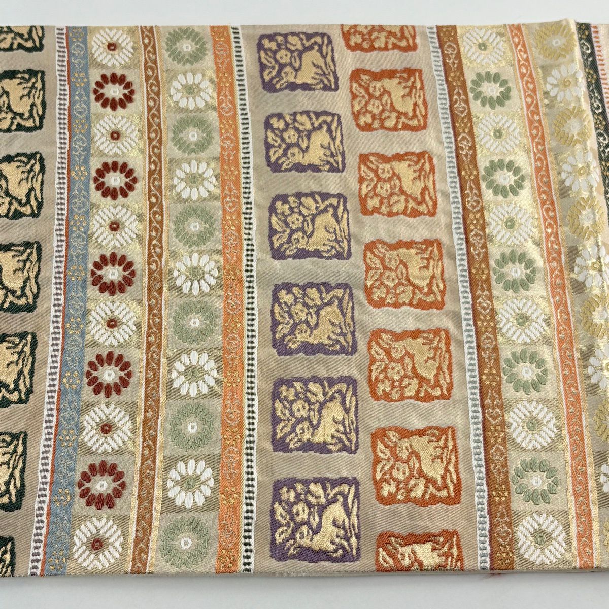 【美品】 袋帶 逸品級 河村織物 落款あり 名物裂段文 花兔 金絲 金金箔 金色 六通 純蠶絲
