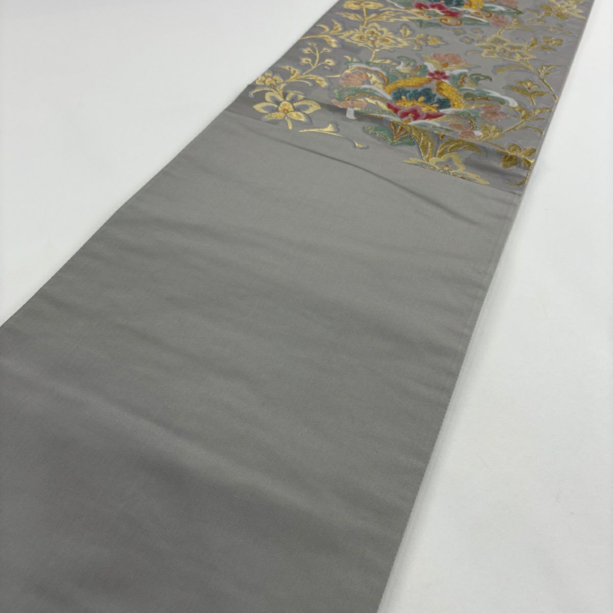【美品】 袋帶 秀品級 關西仕立 草花紋 唐草紋 金絲 金金箔 灰色 六通 純蠶絲