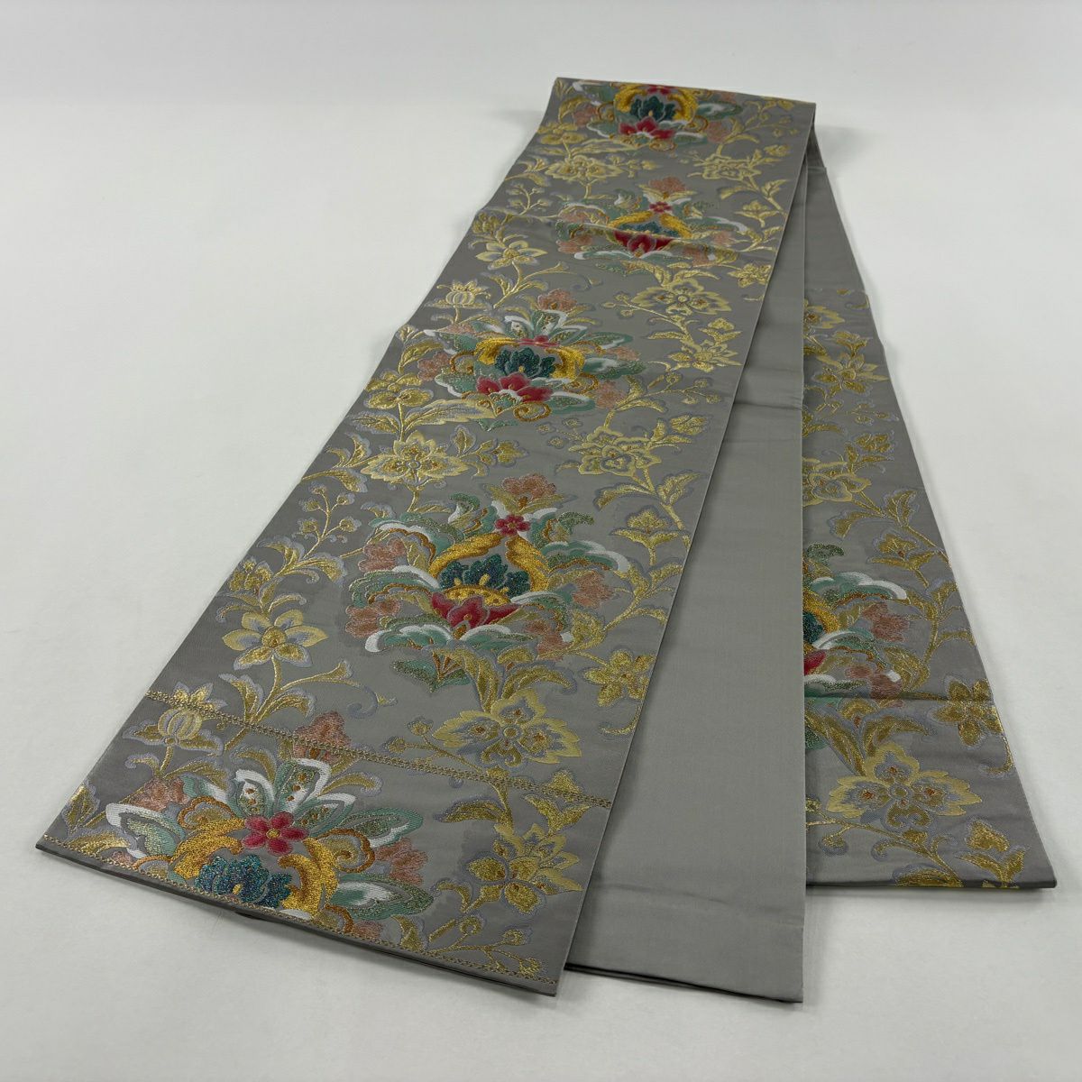 【美品】 袋帶 秀品級 關西仕立 草花紋 唐草紋 金絲 金金箔 灰色 六通 純蠶絲
