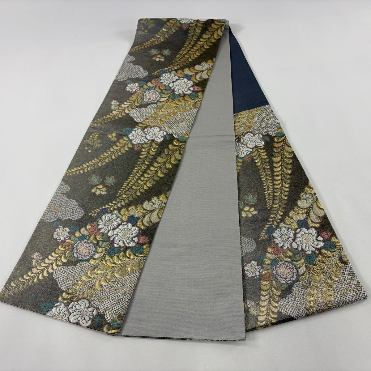 【美品】 袋帶 秀品級 草花紋紋 雲文 金金箔 灰綠 六通 純蠶絲