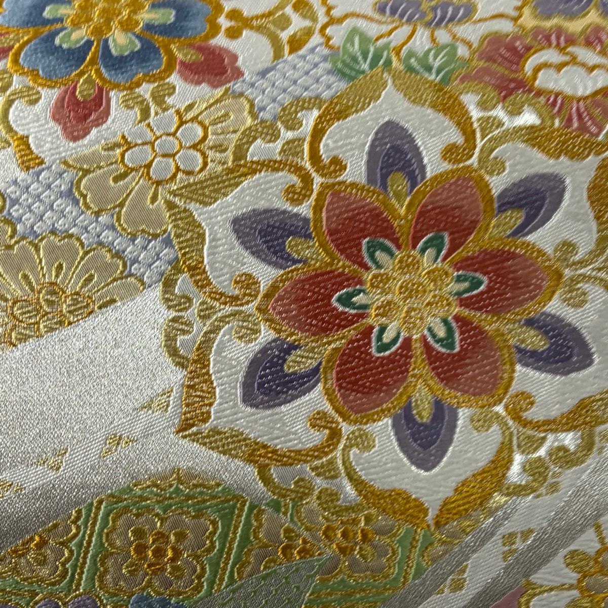 【美品】 袋帶 秀品級 華紋 熨斗紋 金銀絲 銀色 六通 純蠶絲