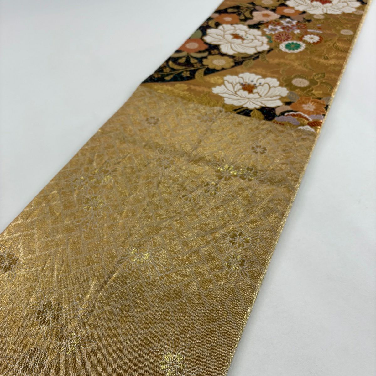 袋帶 秀品級 牡丹 花丸紋 唐織 金金箔 金色 六通 純蠶絲