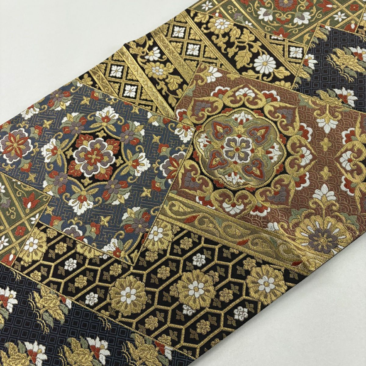 【美品】 袋帶 秀品級 名物裂華紋 唐織 金金箔 焦茶 六通 純蠶絲