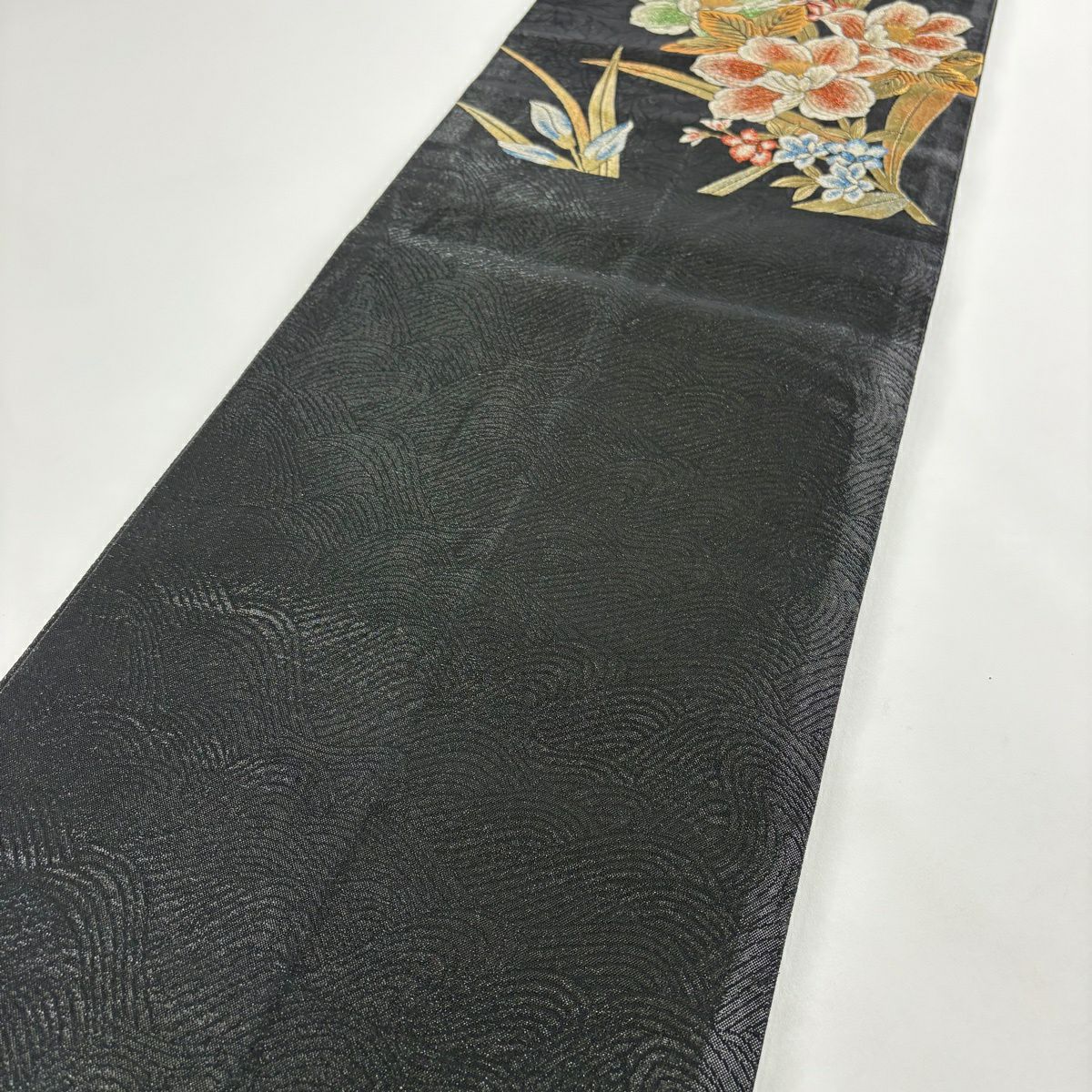 【美品】 袋帶 秀品級 草花紋紋 金金箔 金線 黑 六通 純蠶絲