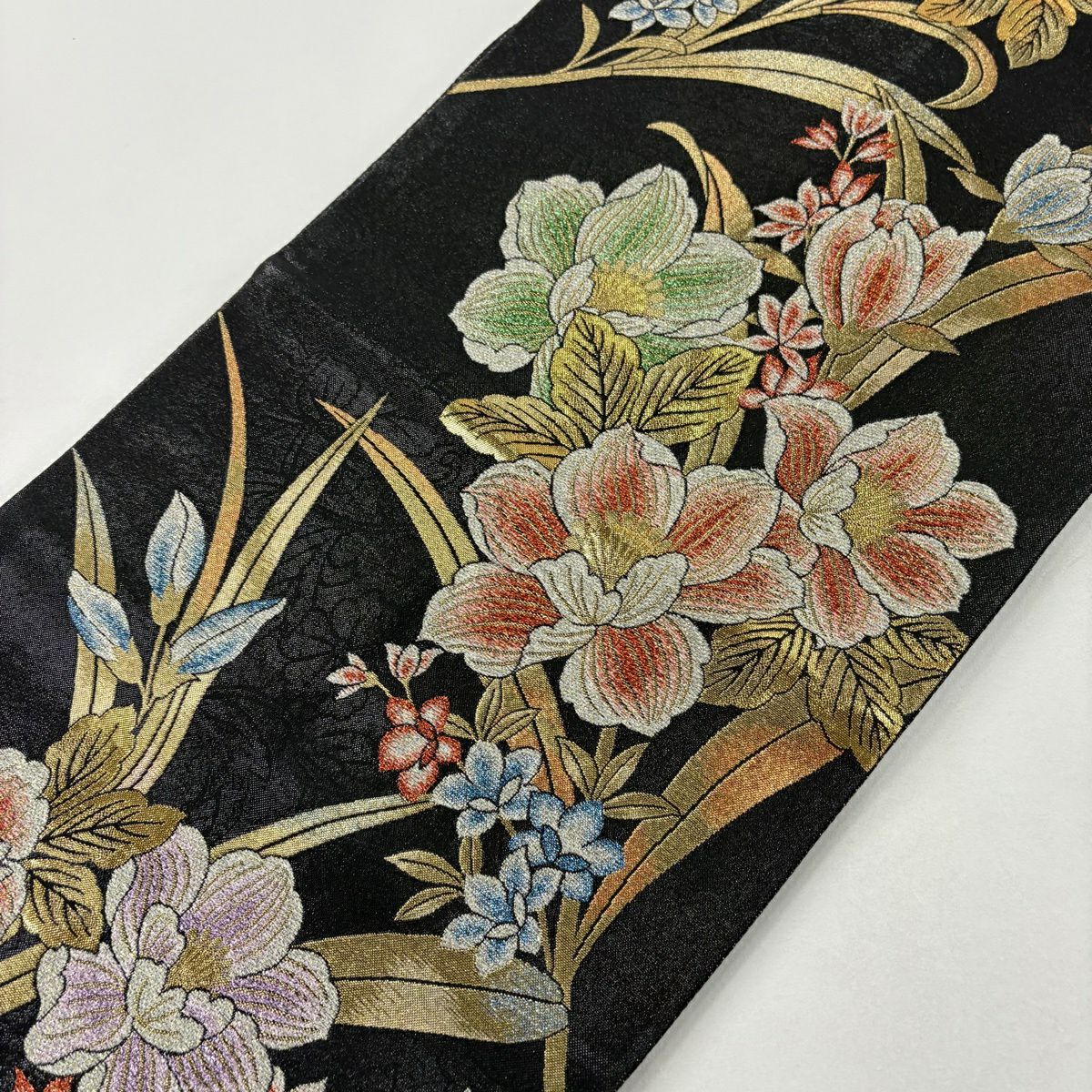 【美品】 袋帶 秀品級 草花紋紋 金金箔 金線 黑 六通 純蠶絲