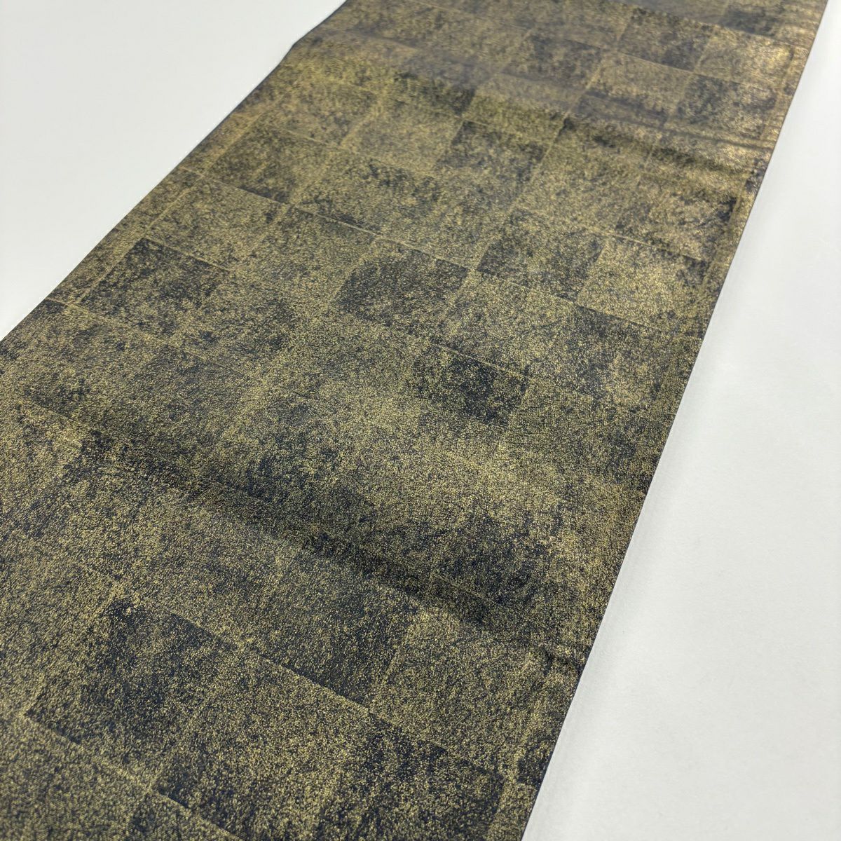 【美品】 袋帶 秀品級 亂條紋 金彩裝飾 茶綠 お太鼓圖案 純蠶絲