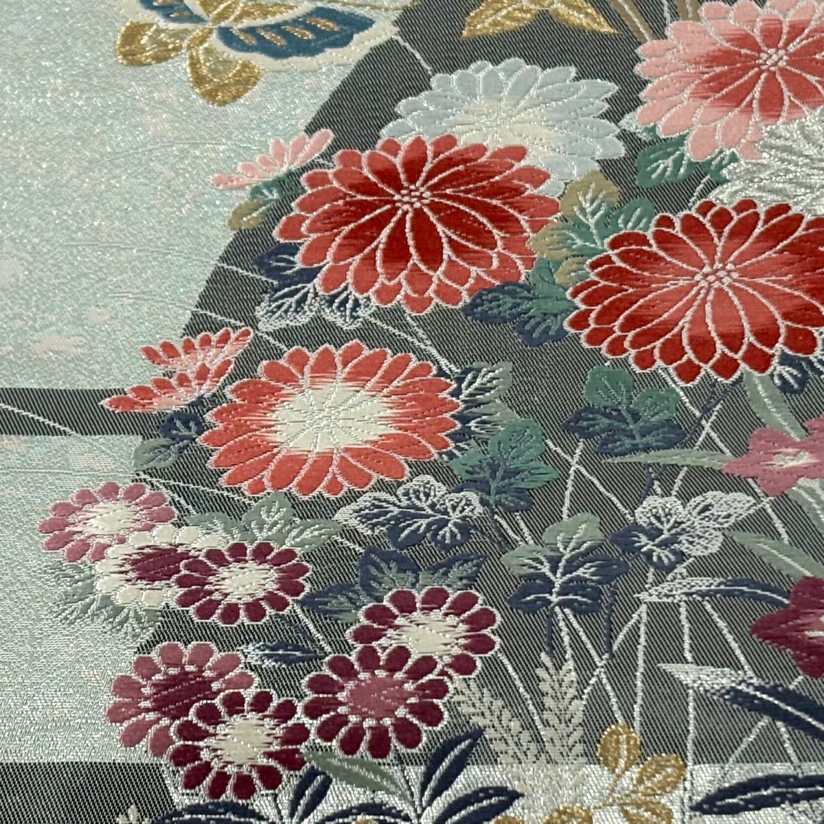 【美品】 袋帶 秀品級 秋草 蝶 唐織 金金箔 淺綠 六通 純蠶絲
