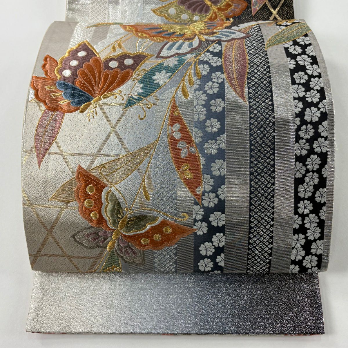【美品】 袋帶 秀品級 蝶 櫻花 唐織 金金箔 銀 六通 純蠶絲