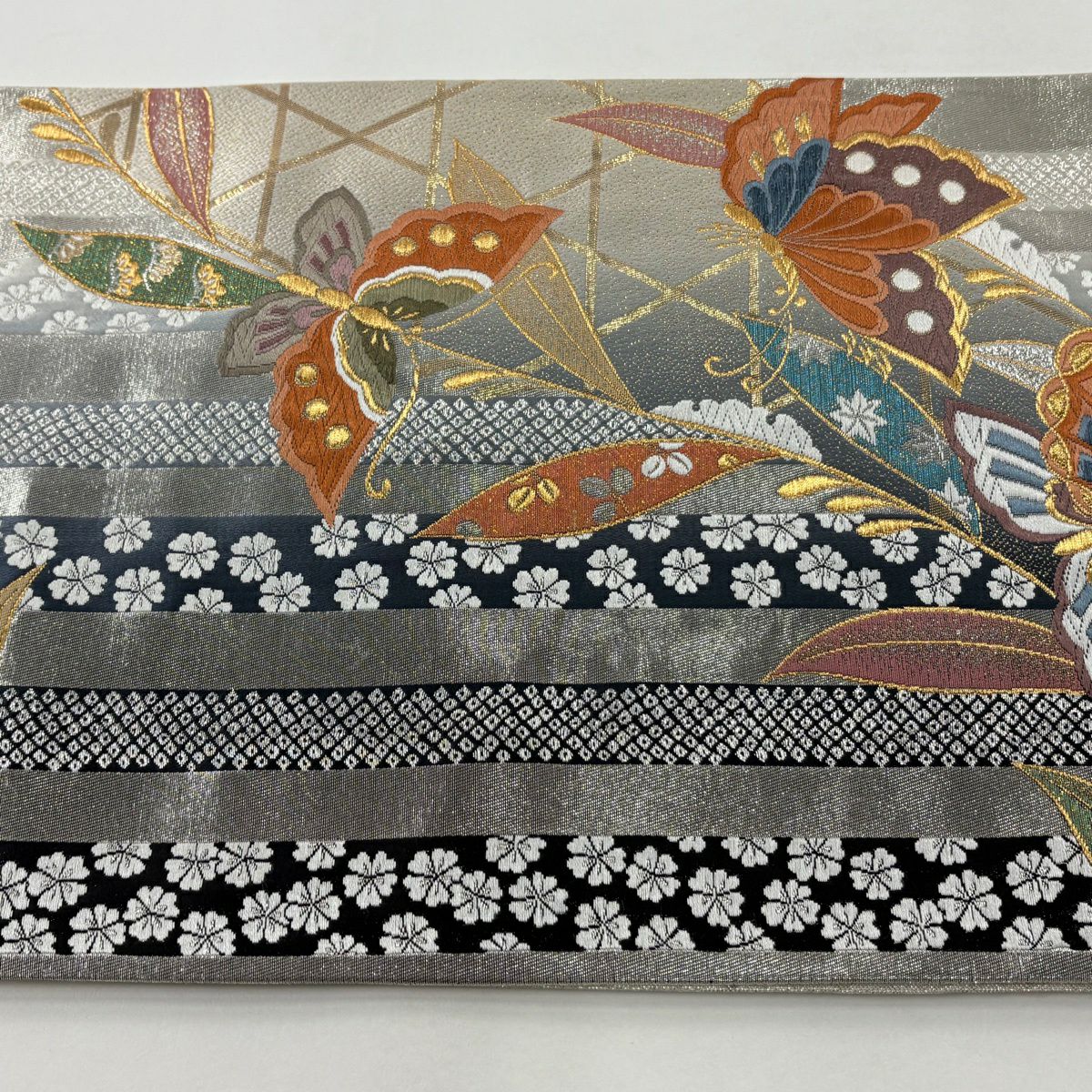 【美品】 袋帶 秀品級 蝶 櫻花 唐織 金金箔 銀 六通 純蠶絲